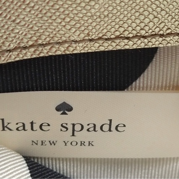 NWOT Kate Spade gold metallic leather wallet/wristlet. Perfect clutch or wallet! - Picture 6 of 11